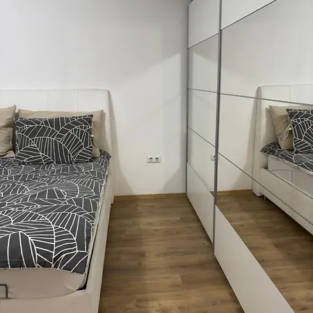Family Apartment *